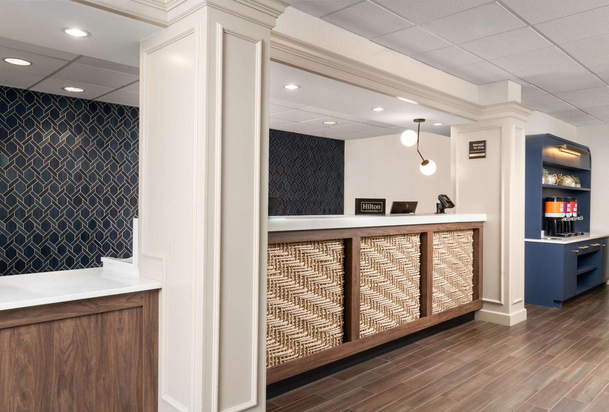 Hampton Inn & Suites Middletown Esterno foto