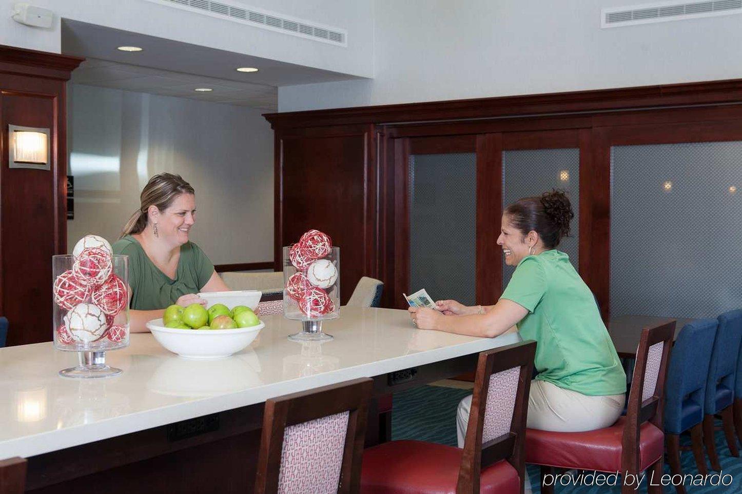 Hampton Inn & Suites Middletown Ristorante foto